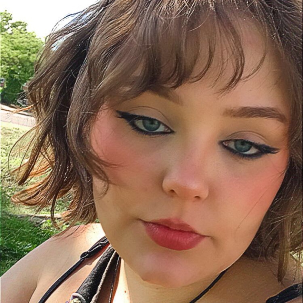 Meet your Posher, Lily